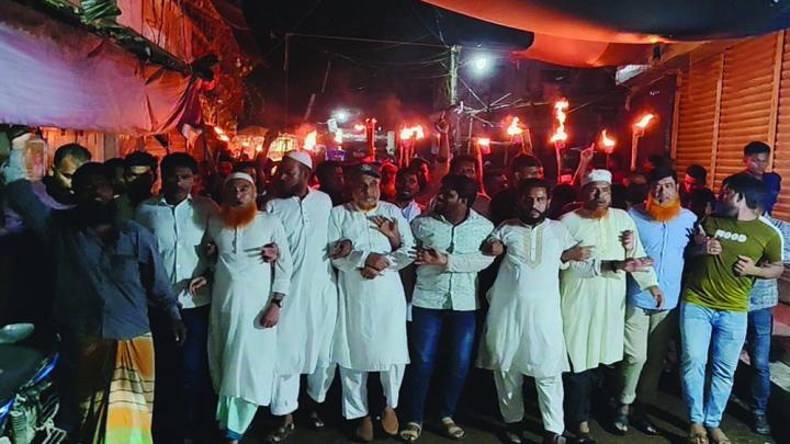 নুরের ওপর হামলার প্রতিবাদে গলাচিপায় বিক্ষোভ ও মশাল মিছিল